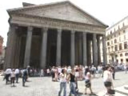 Rivolta al Pantheon, le stufe sono salve