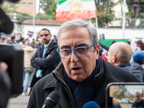Groenlandia, Gasparri asfalta Conte: "Giuseppi confonde sua storia con quella altrui"