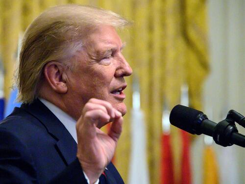Impeachment Trump, la talpa sotto protezione degli 007