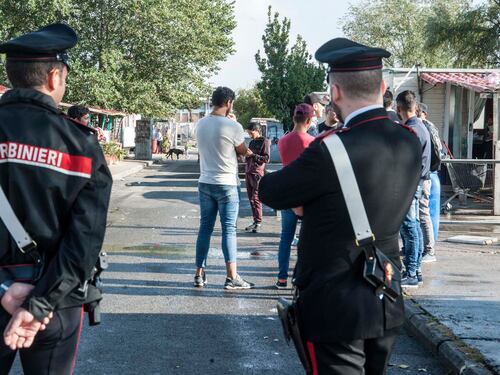 Ragazzine stuprate a Roma da due nomadi, il gip: devono restare in carcere