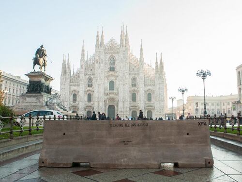 A Milano fumo vietato alle fermate di bus e tram