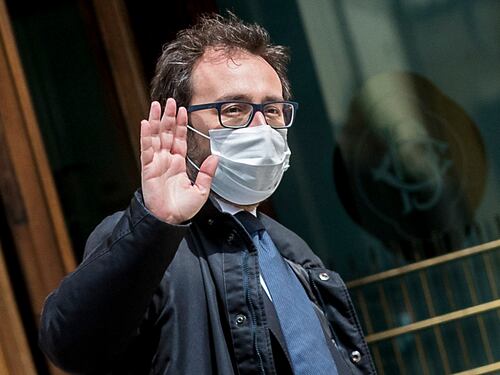 Lega e Bonino asfaltano Bonafede. Perché deve andare via