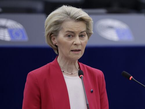 Migranti, von der Leyen copia Meloni: apertura al modello Albania. Dall’Ue l’elenco dei Paesi sicuri