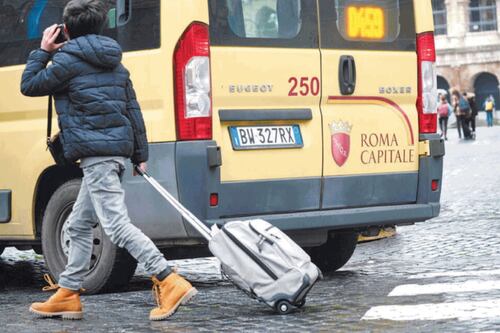 Niente scuolabus per i bambini ucraini. L'accoglienza flop per i profughi