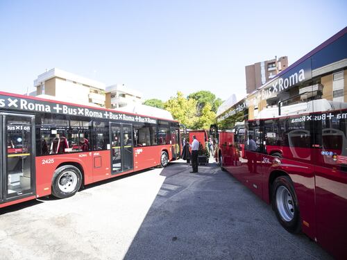 "Militari per guidare gli autobus". L'ultima follia per coprire le carenze di Atac