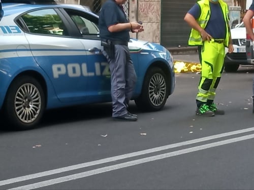 Roma, cadavere in mezzo alla strada a Casal Bertone