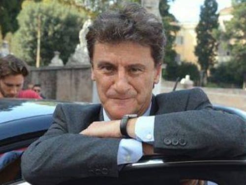 Giorgio Tirabassi operato: "È fuori pericolo di vita"