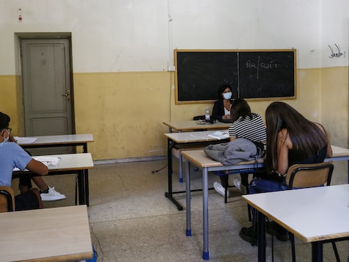Scuola, presidi in allarme: "Certificato medico obbligatorio dopo tre giorni di assenza"