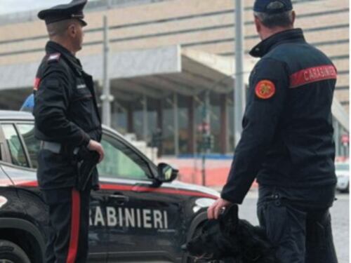 Roma, aggrediscono agenti e militari e tornano in strada a delinquere. Cinque casi eclatanti