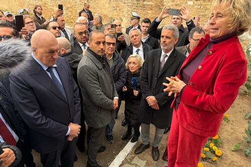 Crosetto ad Hammamet con Stefania Craxi per ricordare l'ex premier socialista