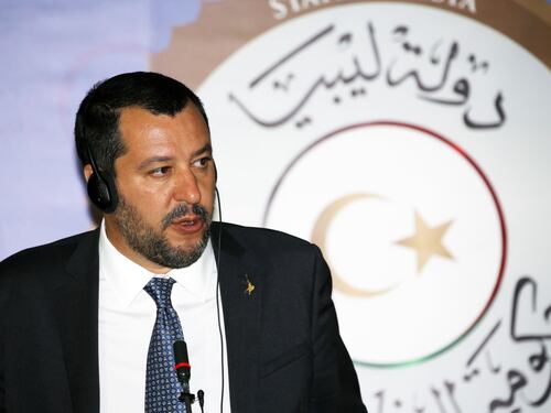 Migranti, Salvini: "Ong complici dei trafficanti"