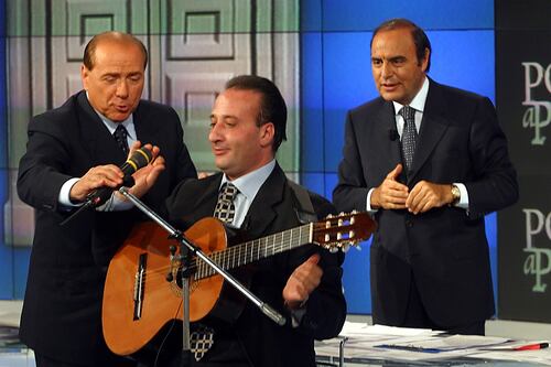 Silvio Berlusconi e Mariano Apicella assolti con formula piena: "Il fatto non sussiste"