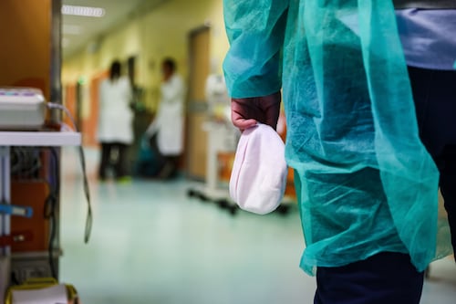 Stakanovisti in corsia, il medico dei record ha lavorato 442 ore in un mese