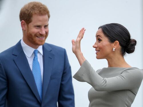 Meghan Markle, occhi puntati sul pancino: "Royal baby in arrivo?"