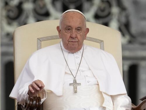 Papa Francesco, le scuse dopo la bufera: "Mai inteso offendere, nella Chiesa spazio per tutti"