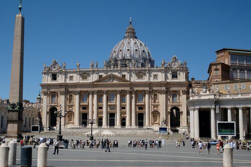 Palazzo di Londra del Vaticano, spunta l'audio choc: "Dammi dieci milioni e..."