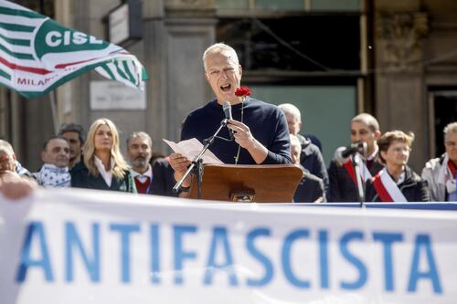 La censura dei vip di sinistra, da Scurati a Zerocalcare tutti contro "l'editore fascista"