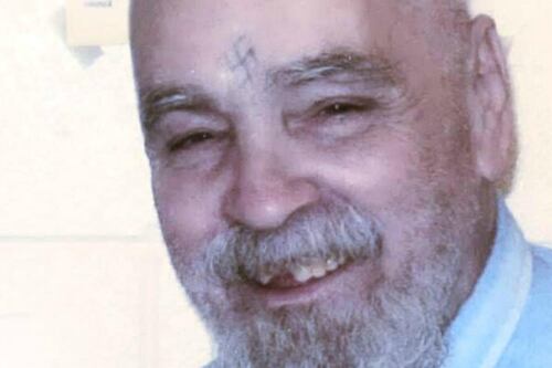 È morto Charles Manson, uno degli assassini più feroci della storia