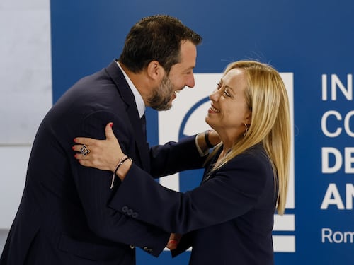 Sondaggio Swg-La7, la Lega vede il 10%. Corsa inarrestabile di Fratelli d'Italia