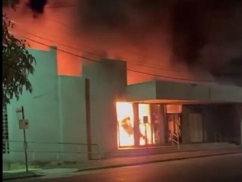 Melbourne, data alle fiamme una sinagoga. “Atto antisemita”, la condanna del premier