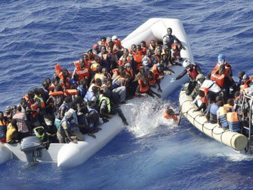 Ong conniventi con gli scafisti. Msf: falsità, servono canali sicuri per i migranti