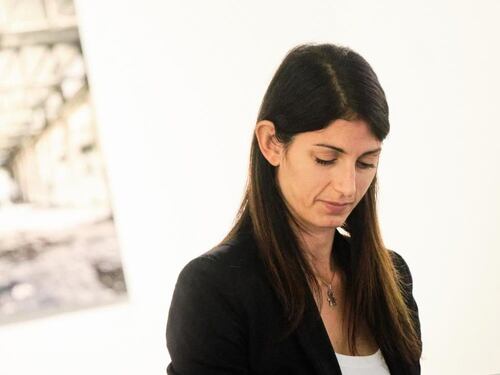 Direttore ci salvi dalla Raggi. Accorato appello di una nostra lettrice 93enne