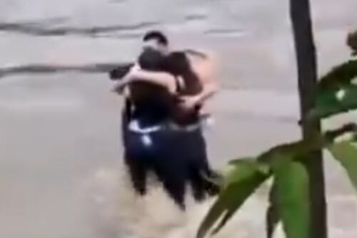 Friuli, corsa contro il tempo. La mamma di una dei tre ragazzi: "Le avevo detto di non andare"