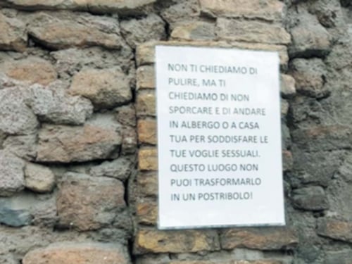Notti di trans e prostitute davanti a Santa Balbina Il parroco non ci sta