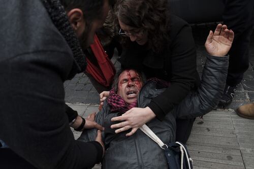 Erdogan a Roma, scontri al sit-in dei curdi