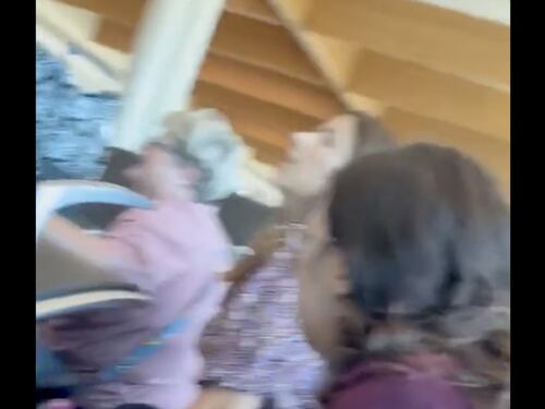 Terrore all'aeroporto di Dallas: spari e almeno un ferito