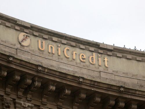 Attacco hacker a Unicredit: presi i dati di 400mila clienti italiani