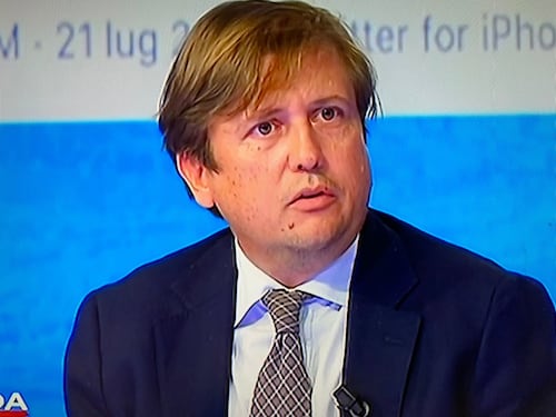 Sileri ha la pistola, "ma la tengo in cassaforte"