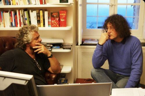 Beppe Grillo pubblica foto con Roberto Casaleggio: "Domani messaggio delicato"