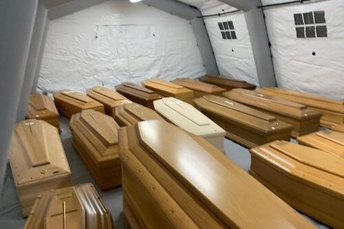 Usa, nascose 200 cadaveri. Impresario di pompe funebri condannato a 40 anni di carcere