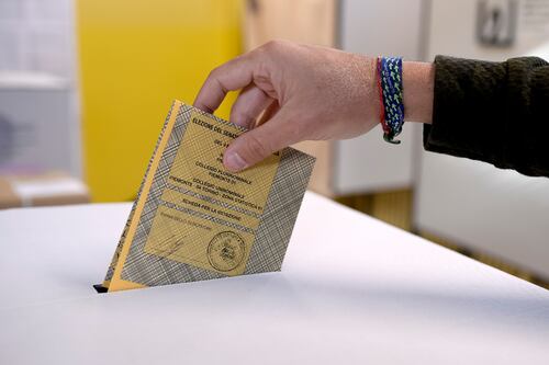 Elezioni, ai seggi dalle 7 alle 23. Ecco come si vota