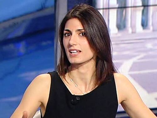 Rilancio di Roma. Calenda: "La sindaca non mi risponde". Raggi: "Basta polemiche"