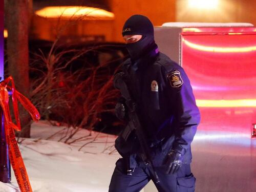 Spari nella moschea di Quebec City: sei morti