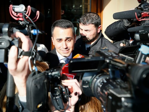 Patto Grillo-Di Maio. M5S diventa partito