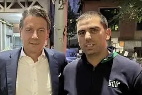 Conte "smemorato del popolo" attacca Tempo, Giornale e chi osa criticarlo