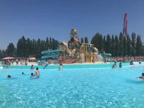 Bambino di 4 anni annega nelle piscine di Mirabilandia