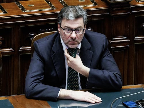 Mes, il ministero dell’Economia lo promuove. Ma il governo prende tempo