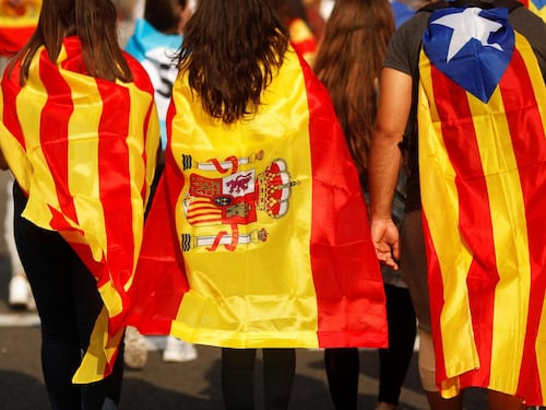 Catalogna, il giorno più lungo. Oggi il discorso di Puigdemont sull'indipendenza. Madrid: pronti a tutto
