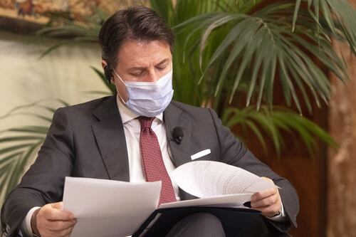 L'unico miracolo di Conte: il premier moltiplica i consulenti. Ora sono 750