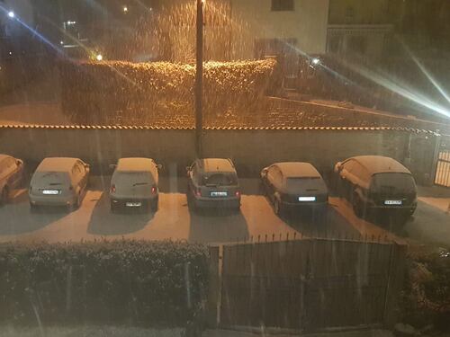 Cade la prima neve alle porte di Roma