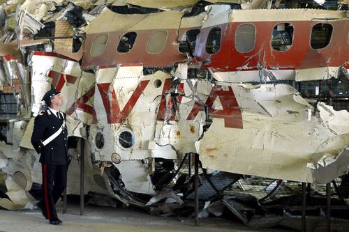 Ustica, “azzerati i risarcimenti a Itavia per la strage”. Sequestro da 130 milioni, Giovanardi: “Una svolta”
