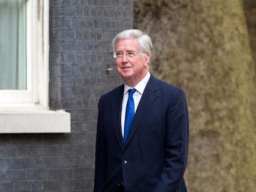 Si dimette il ministro Fallon. Sesso e politica, la lista che fa tremare Londra