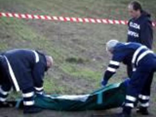 Cadavere mutilato e senza organi "È opera di un professionista"