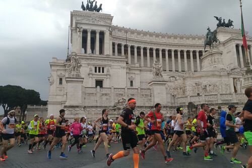 Maratona di Roma sotto la pioggia. Dominio etiope, trionfo di Zanardi