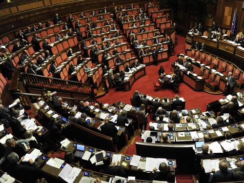 Seggi contesi, Senato appeso a un filo