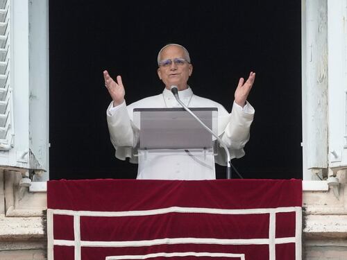 Papa: "Chi crede alla pace viene ridicolizzato, spinto fuori da discorso pubblico"